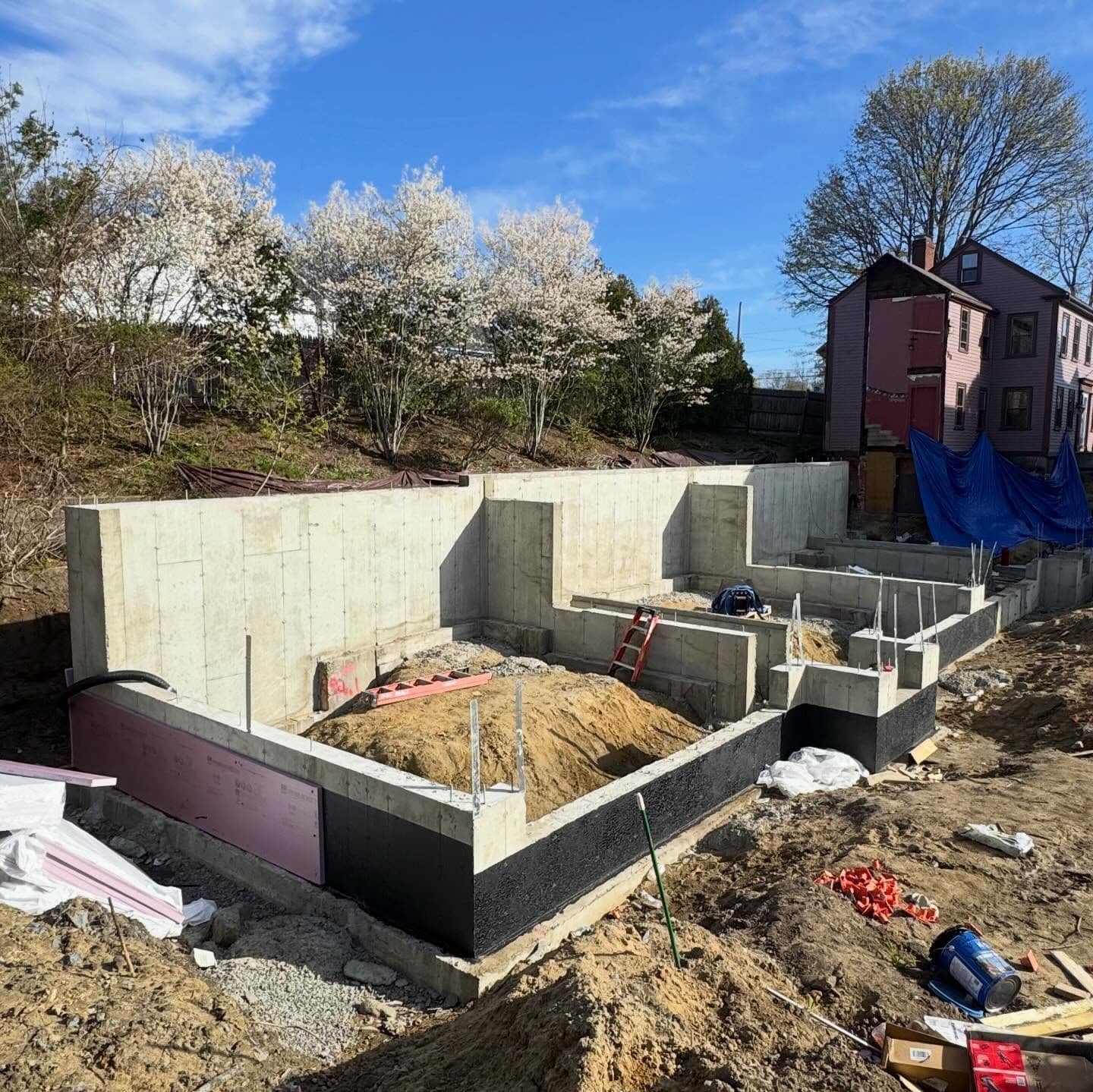 Multi-Elevation Foundation